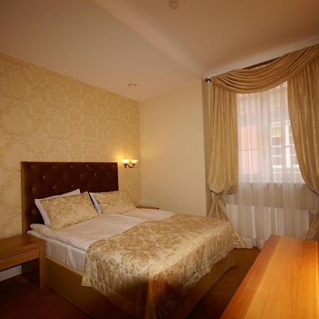 Hotel Kolegiacki พอซนาน ภายนอก รูปภาพ