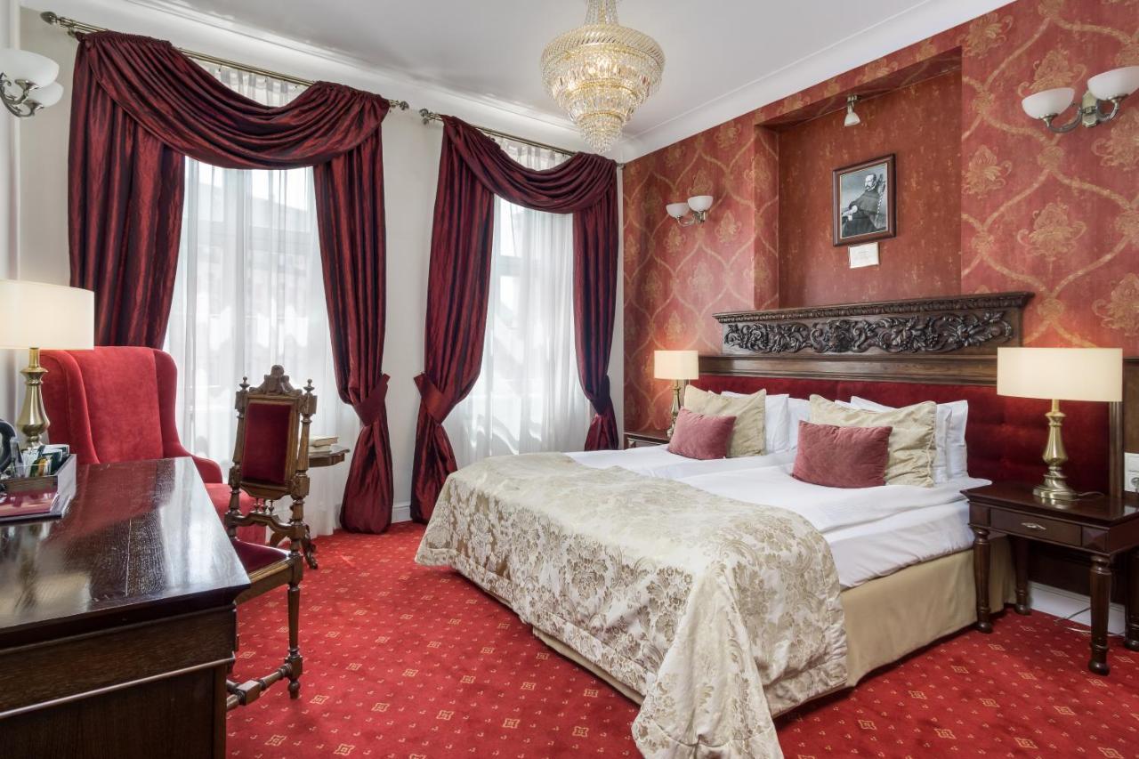Hotel Kolegiacki พอซนาน ภายนอก รูปภาพ