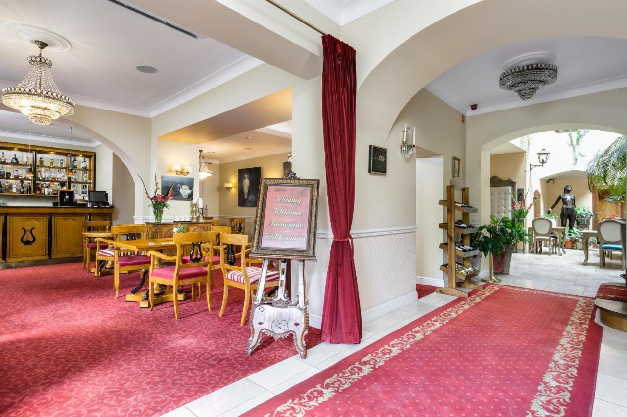 Hotel Kolegiacki พอซนาน ภายนอก รูปภาพ