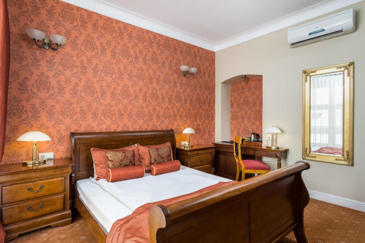 Hotel Kolegiacki พอซนาน ภายนอก รูปภาพ