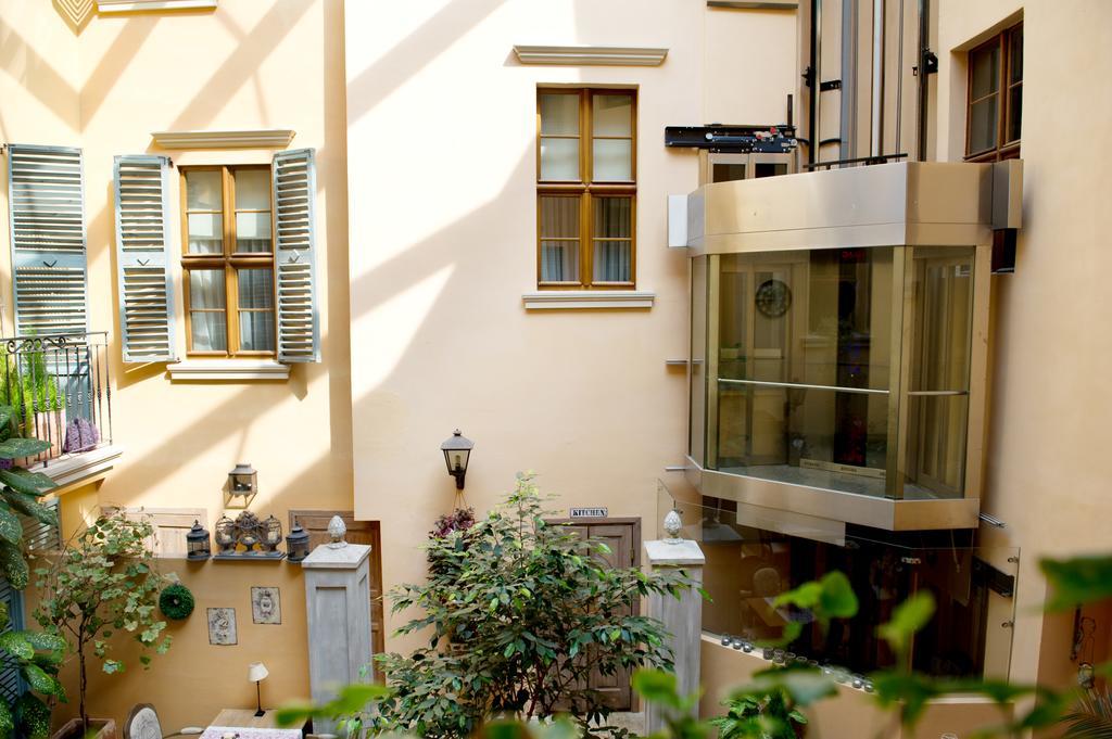 Hotel Kolegiacki พอซนาน ภายนอก รูปภาพ