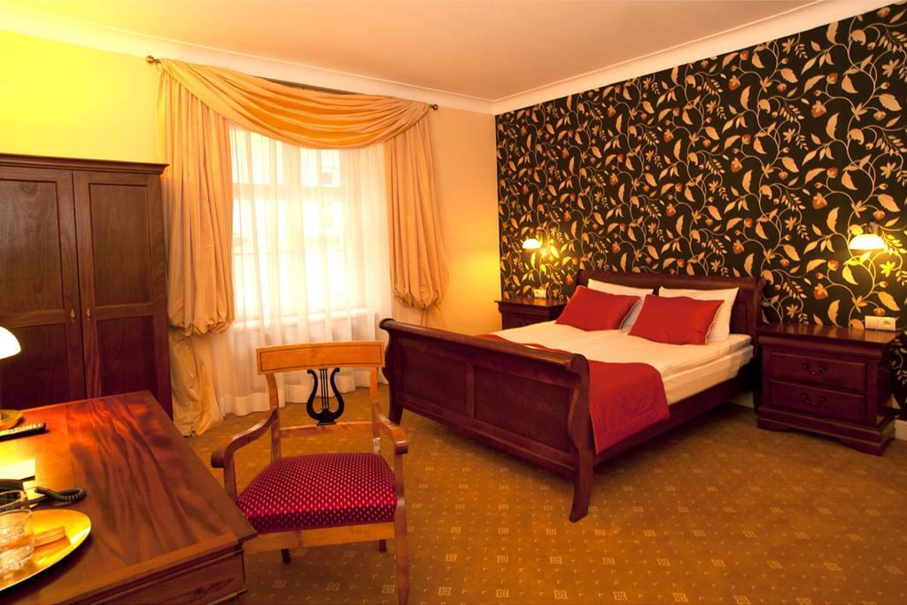 Hotel Kolegiacki พอซนาน ภายนอก รูปภาพ