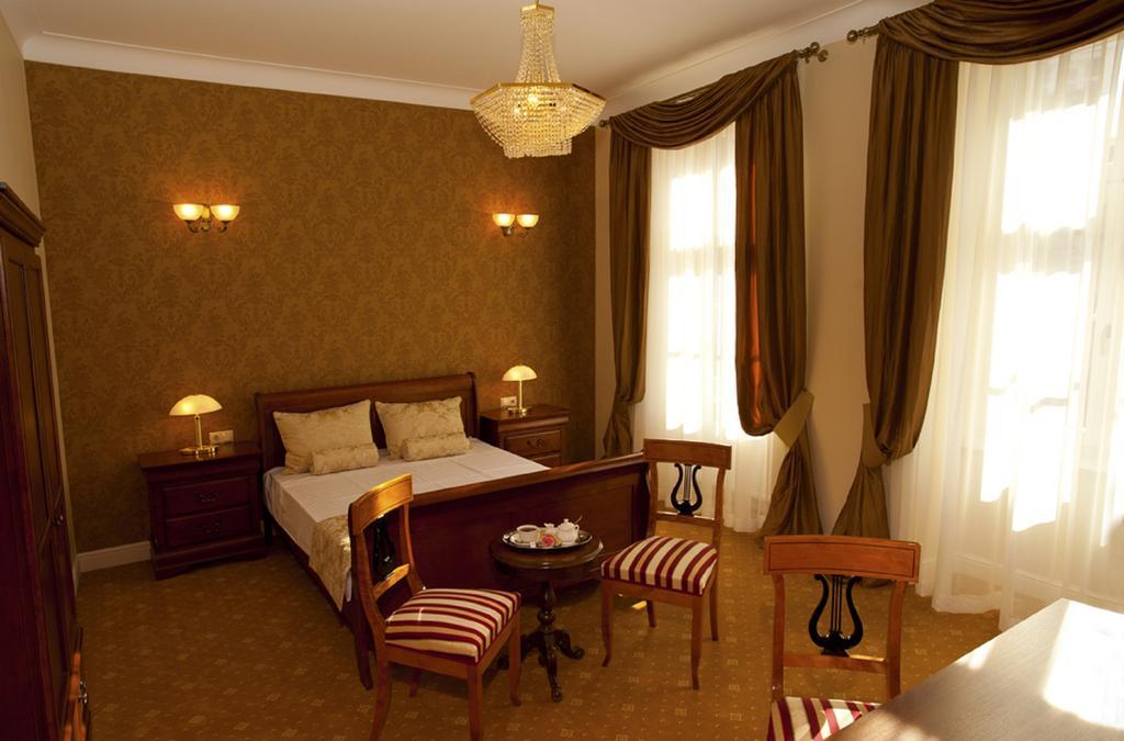 Hotel Kolegiacki พอซนาน ภายนอก รูปภาพ