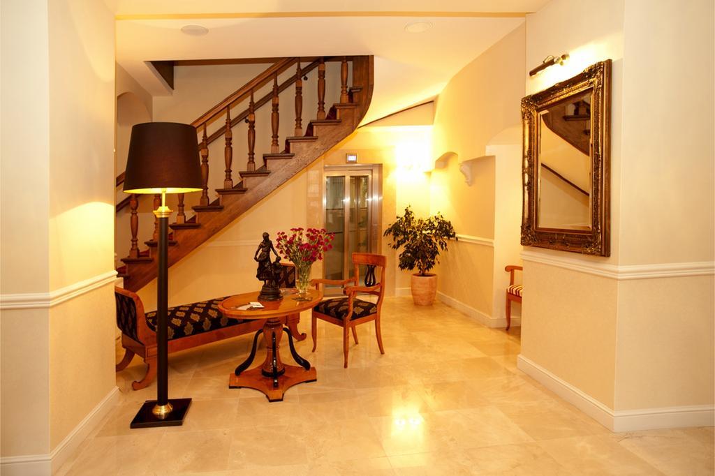 Hotel Kolegiacki พอซนาน ภายนอก รูปภาพ