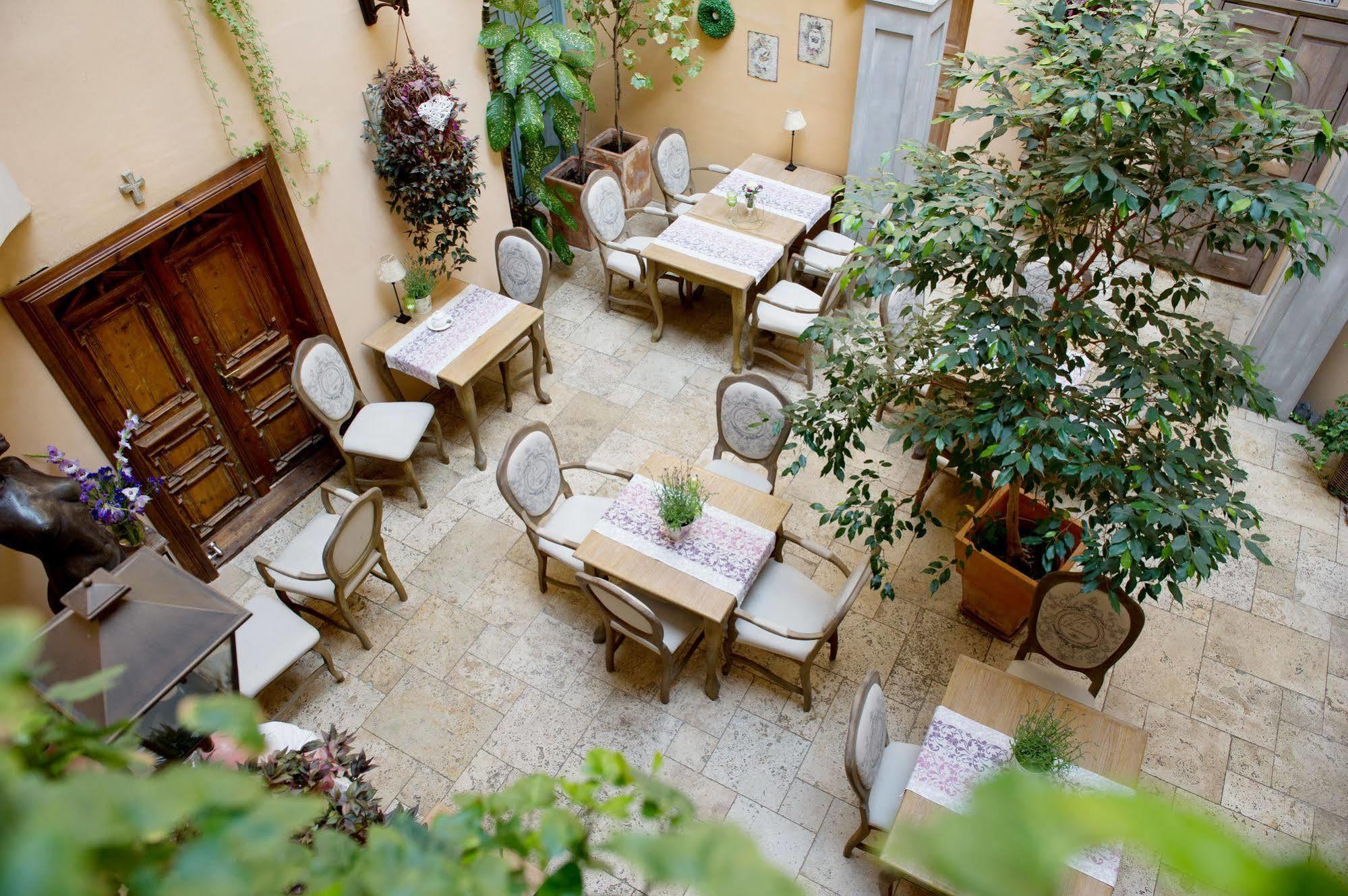 Hotel Kolegiacki พอซนาน ภายนอก รูปภาพ