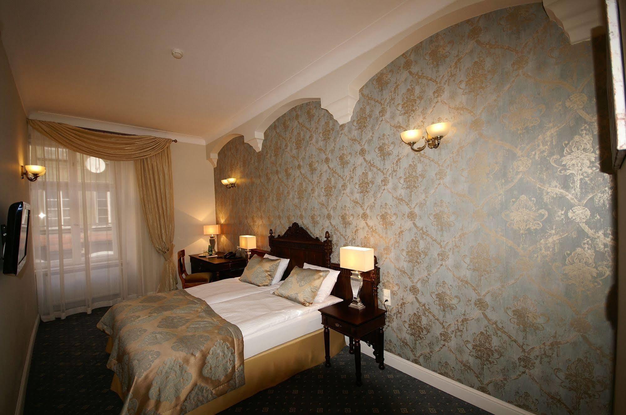 Hotel Kolegiacki พอซนาน ภายนอก รูปภาพ